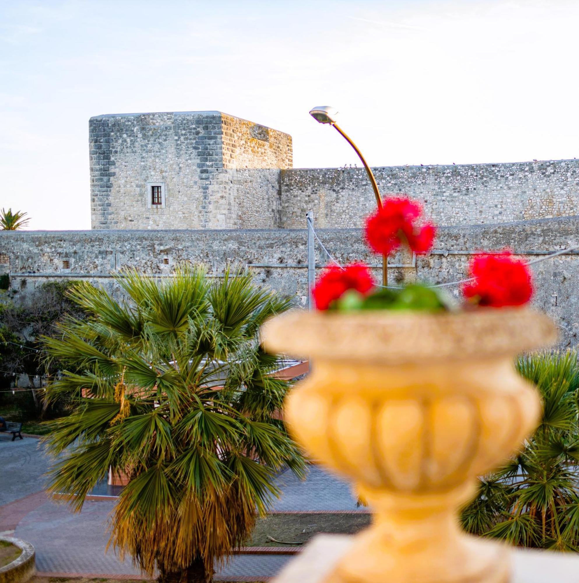 Mare E Castello Daire Manfredonia Dış mekan fotoğraf